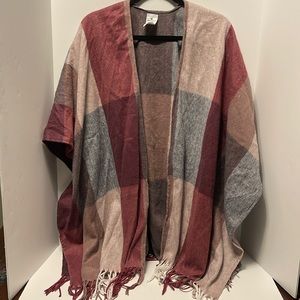 Woolrich Shawl Women’s One Size Plaid Pink Fringe Cozy Wrap Poncho Outdoor
